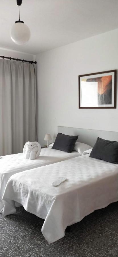 Hostal S'Algaret Fornells  Kültér fotó