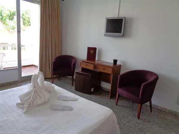 Hostal S'Algaret Fornells  Kültér fotó